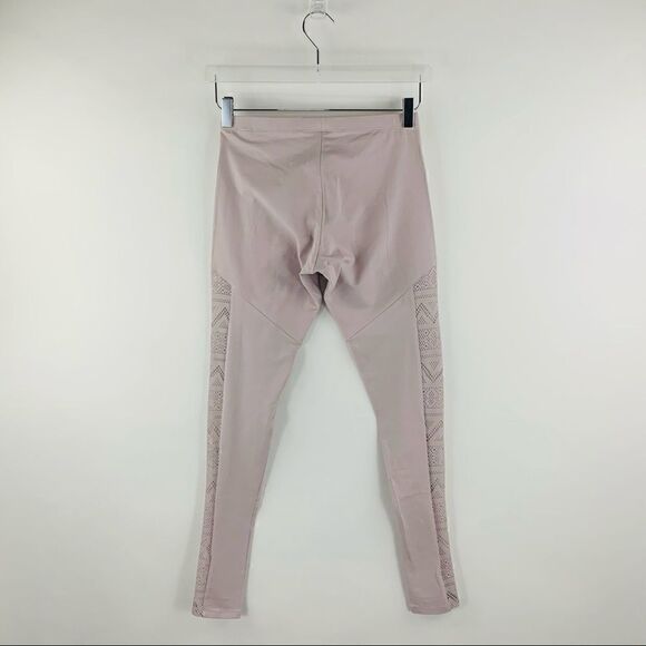 Victoria’s Secret Open Knit Detailing Leggings - Picture 4 of 6